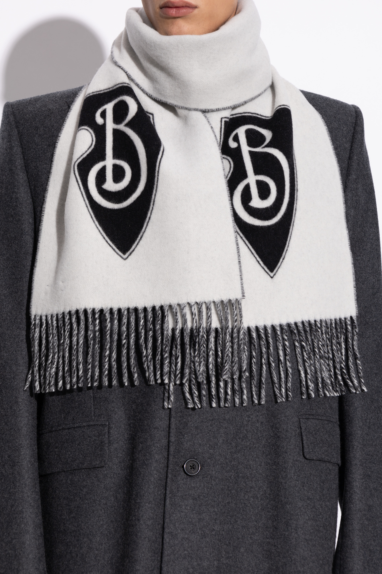Burberry Scarf with logo | Men's Accessories | Продам новый